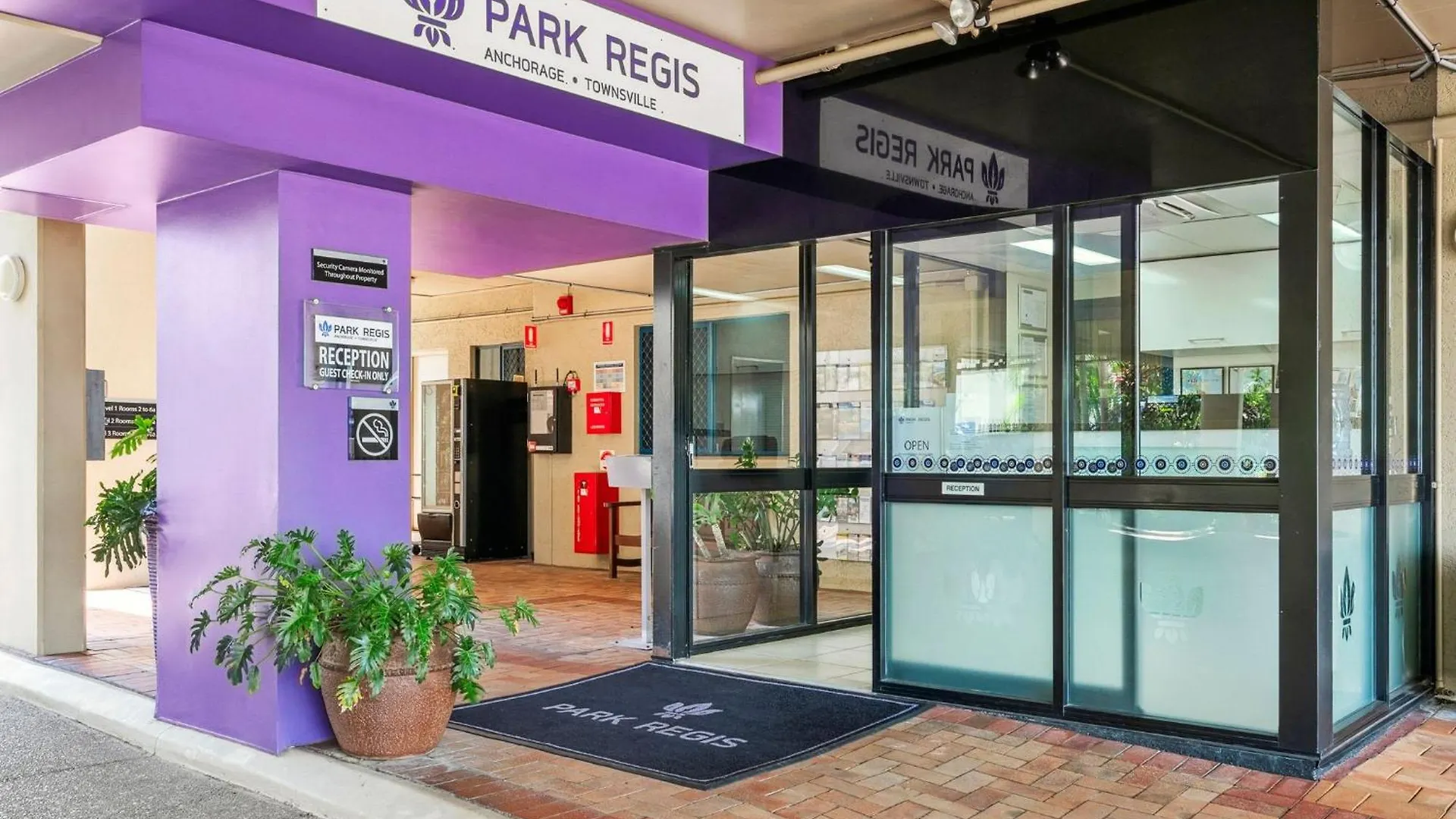 Hotel Park Regis Anchorage Townsville 4*,